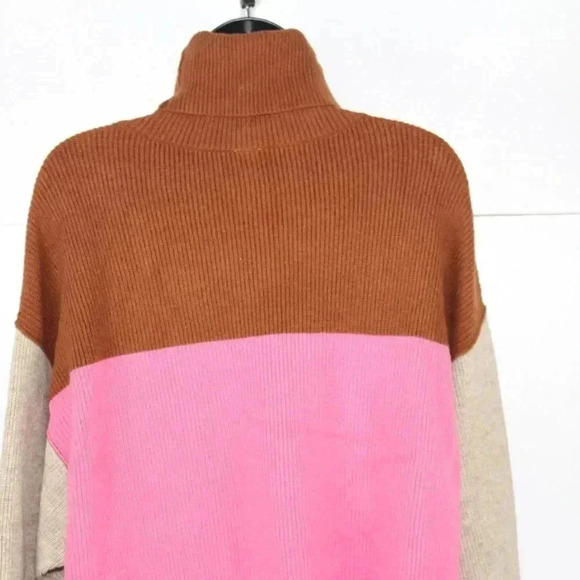 FREE PEOPLE ladies sweater - Picture 8 of 11